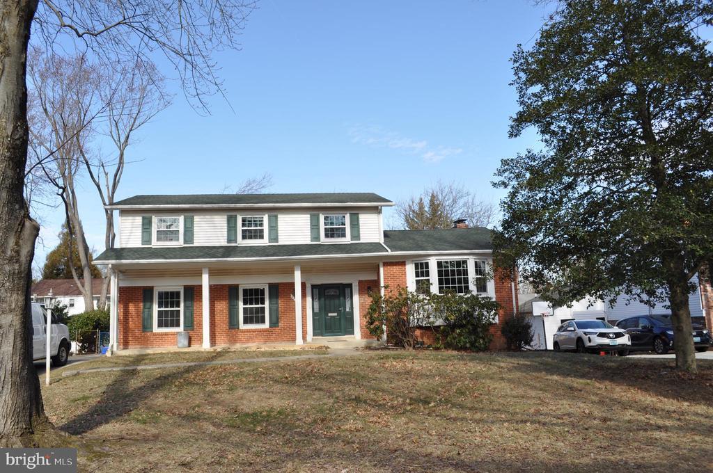 11809 Milbern Dr in Potomac, MD - Building Photo