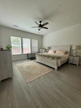 7810 Hutton Crk Ln in Fair Oaks, CA - Foto de edificio - Building Photo