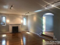 42 Arlington Rd, Unit 1 in Chestnut Hill, MA - Foto de edificio - Building Photo