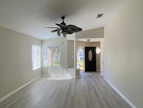 6003 Sarona St in Bakersfield, CA - Building Photo - Building Photo