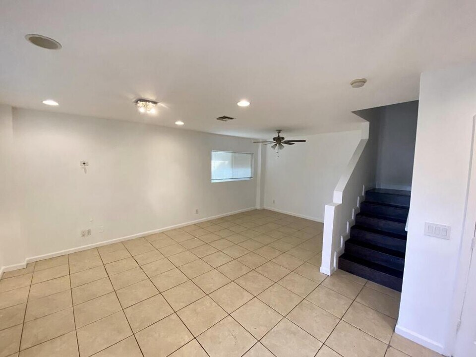 820 NW 2nd Ave in Fort Lauderdale, FL - Building Photo