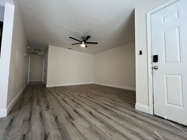 310 E Tomlin St in Plant City, FL - Building Photo - Building Photo