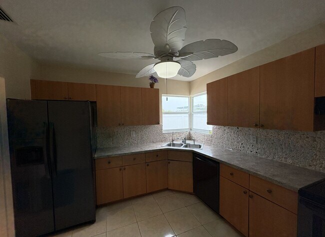 2596 Starlite Ln in Port Charlotte, FL - Building Photo - Building Photo