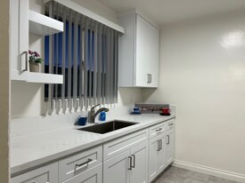 4475 Murietta Ave in Los Angeles, CA - Building Photo