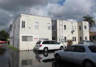 Westside Cloverdale in Los Angeles, CA - Foto de edificio - Building Photo