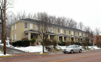 644-654 Allegheny River Blvd Apartments