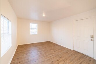 611 Rochambeau St in San Antonio, TX - Building Photo - Building Photo