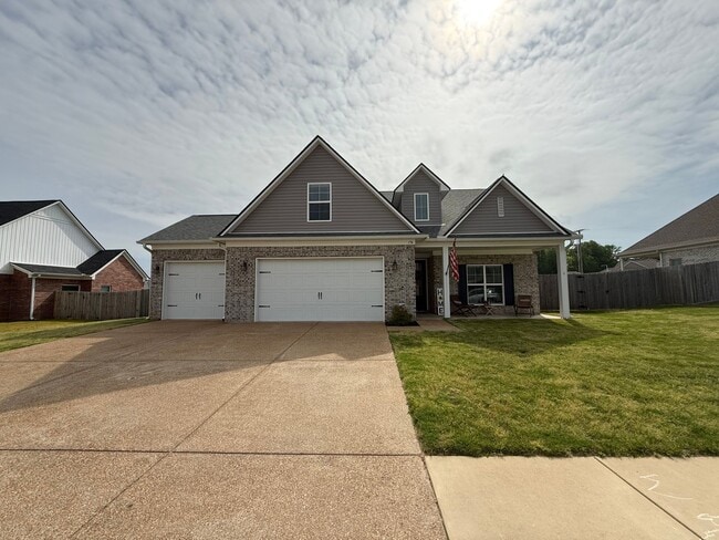 property at 176 Forsyth Ln