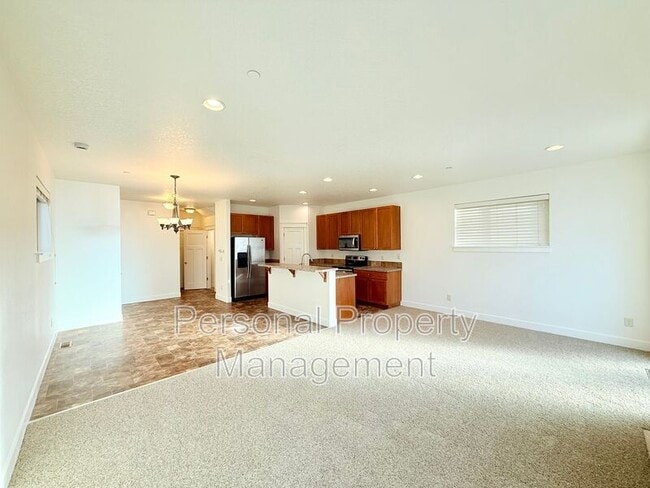 3344 NW 47th Dr in Camas, WA - Building Photo - Building Photo