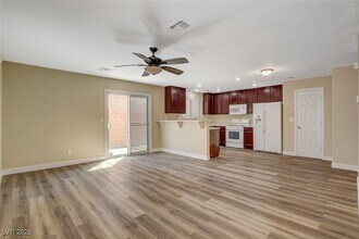5045 Aesop Ave in Las Vegas, NV - Building Photo - Building Photo