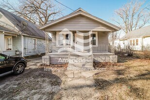 1915 N Ashley Ct in Peoria, IL - Building Photo
