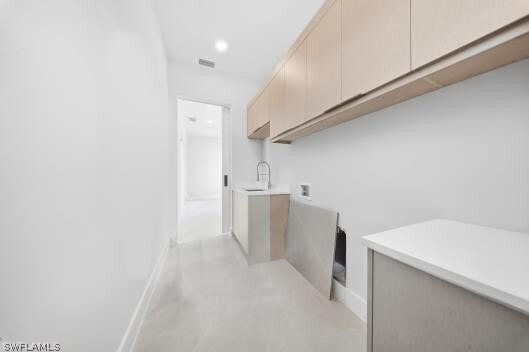 11607 Pawley Ave in Bonita Springs, FL - Foto de edificio - Building Photo