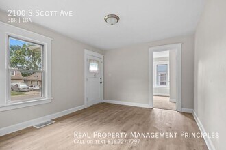 2100 S Scott Ave in Independence, MO - Building Photo - Building Photo