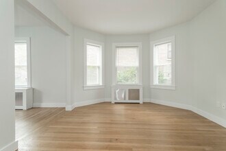 39 South St, Unit 1 in Boston, MA - Foto de edificio - Building Photo