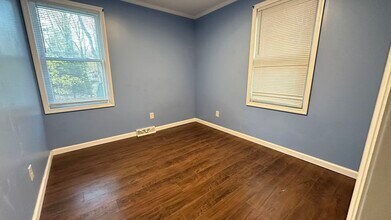 324 Fuller Rd in Albany, NY - Foto de edificio - Building Photo