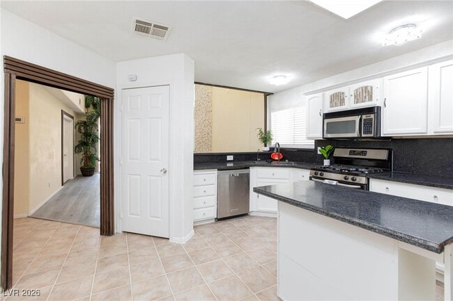 property at 1805 Derbyshire Dr
