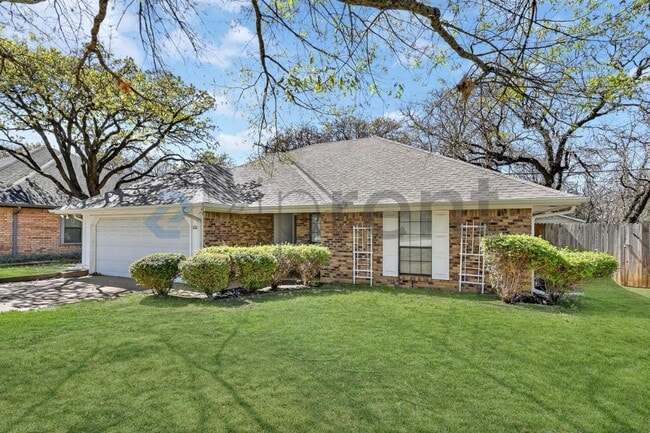 6100 Paradise Dr in Arlington, TX - Building Photo - Building Photo