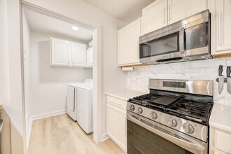 5407 Spring Meadow Rd in Austin, TX - Building Photo - Building Photo