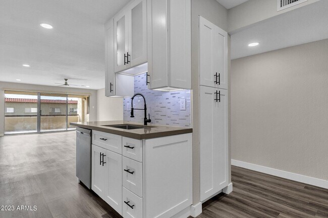 7625 E Camelback Rd, Unit 248A in Scottsdale, AZ - Building Photo - Building Photo