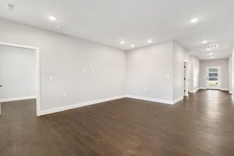 5955 S Farm Rd 163 in Springfield, MO - Building Photo - Building Photo