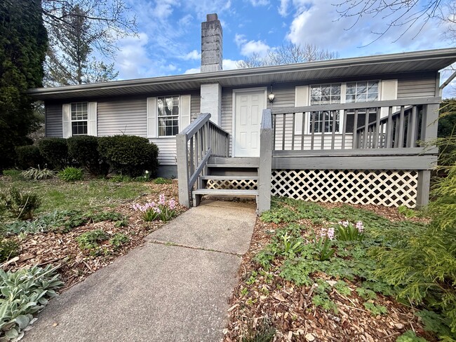 3811 S Westmont Ave in Bloomington, IN - Building Photo - Building Photo