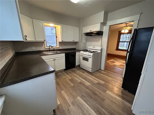 16 Wilbury Pl in Buffalo, NY - Building Photo - Building Photo