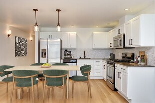 Hanna Heights South in Tacoma, WA - Building Photo