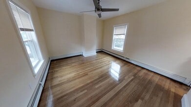 66 Walden St, Unit 2 in Cambridge, MA - Foto de edificio - Building Photo