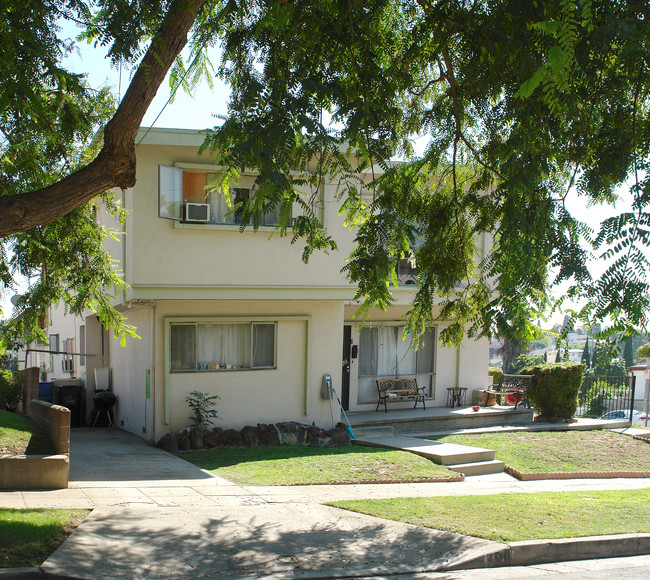 700 Robinson St in Los Angeles, CA - Foto de edificio - Building Photo