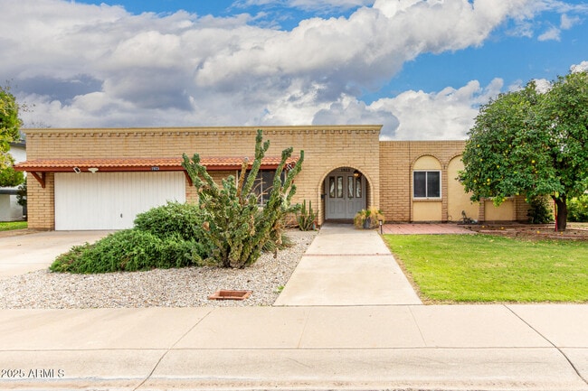 property at 1923 E Gemini Dr