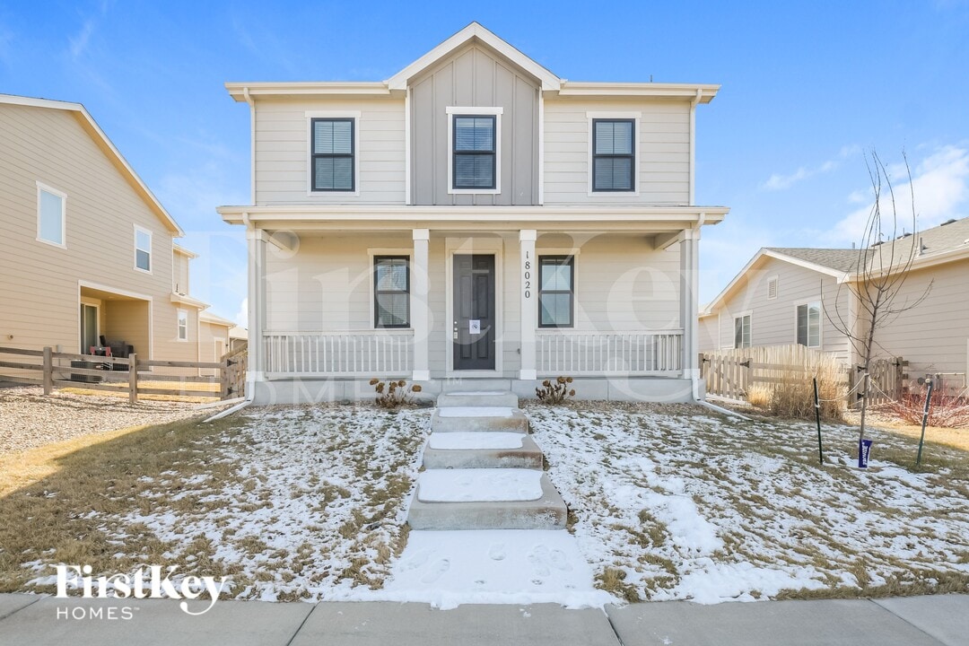 18020 E 100th Ave in Commerce City, CO - Building Photo