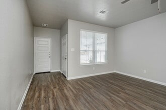 1123 Trellis Pass in Brenham, TX - Building Photo - Building Photo