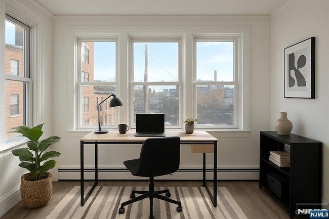 222 66th St in West New York, NJ - Foto de edificio - Building Photo