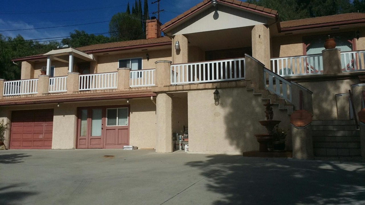 21245 E Via Verde St in Covina, CA - Building Photo