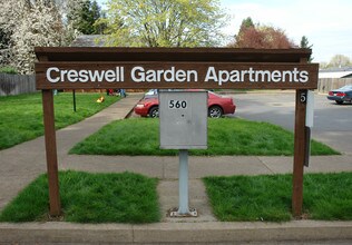 Creswell Garden Apartments in Creswell, OR - Building Photo - Building Photo