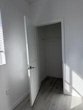 11616 Balboa Blvd in Granada Hills, CA - Foto de edificio - Building Photo