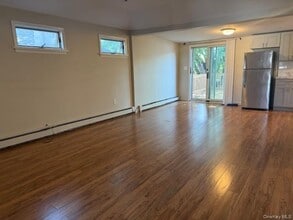 1-24 Noel Rd in Queens, NY - Building Photo - Building Photo