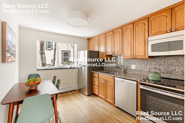 property at 5 Centre St