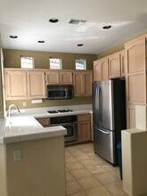 12626 Springbrook Dr in San Diego, CA - Building Photo - Building Photo