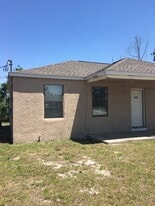 619-621 E 13th St in Panama City, FL - Building Photo