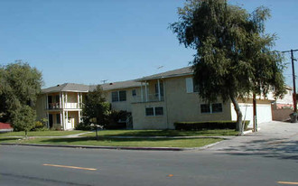 4020 Walnut Ave Apartments