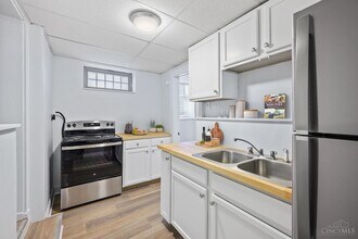 825 William Howard Taft Rd in Cincinnati, OH - Building Photo - Building Photo