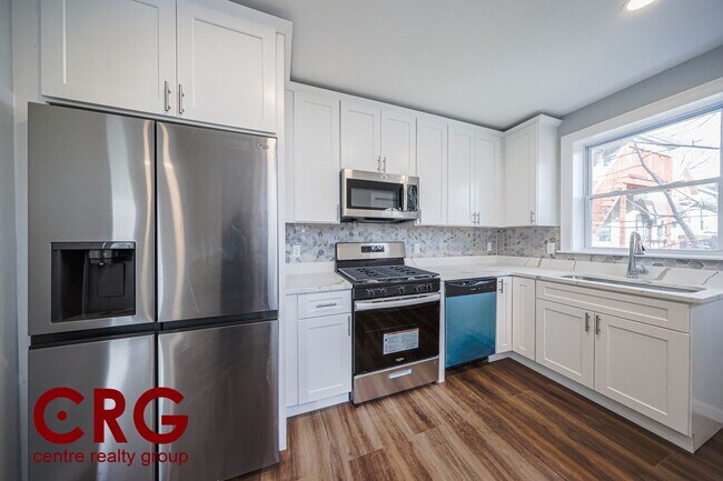 81 Alder St, Unit C in Waltham, MA - Building Photo - Building Photo