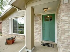 11108 Applewood Dr in Austin, TX - Building Photo - Building Photo