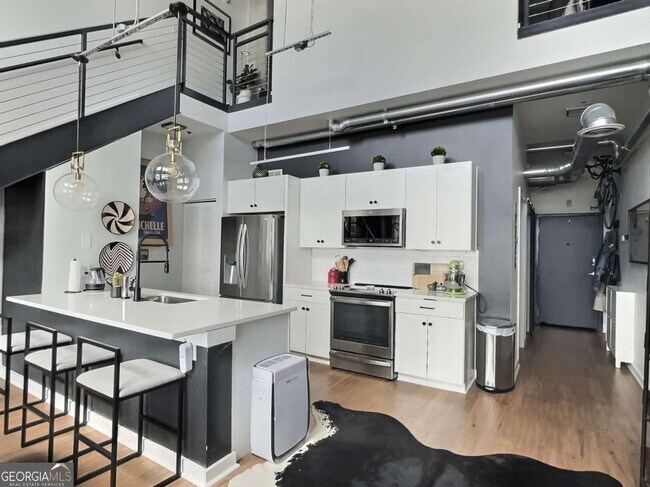property at 260 18th St NW