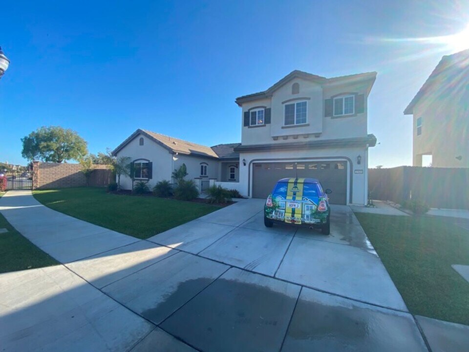 1569 Madison Ln in Santa Maria, CA - Building Photo