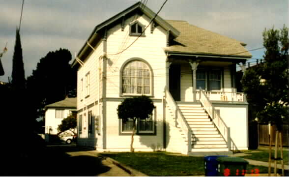 1341 Pearl St in Alameda, CA - Foto de edificio - Building Photo