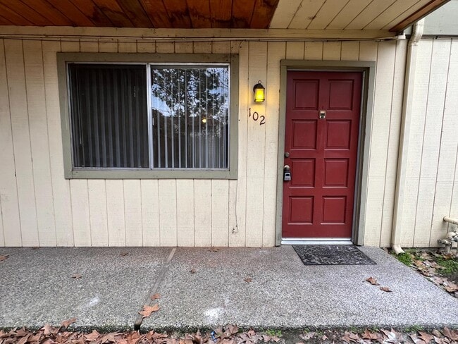 property at 1351 N Wishon Ave