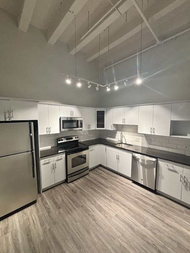 property at 24 Mt Vernon St