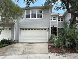 2856 Bayshore Trails Dr in Tampa, FL - Building Photo